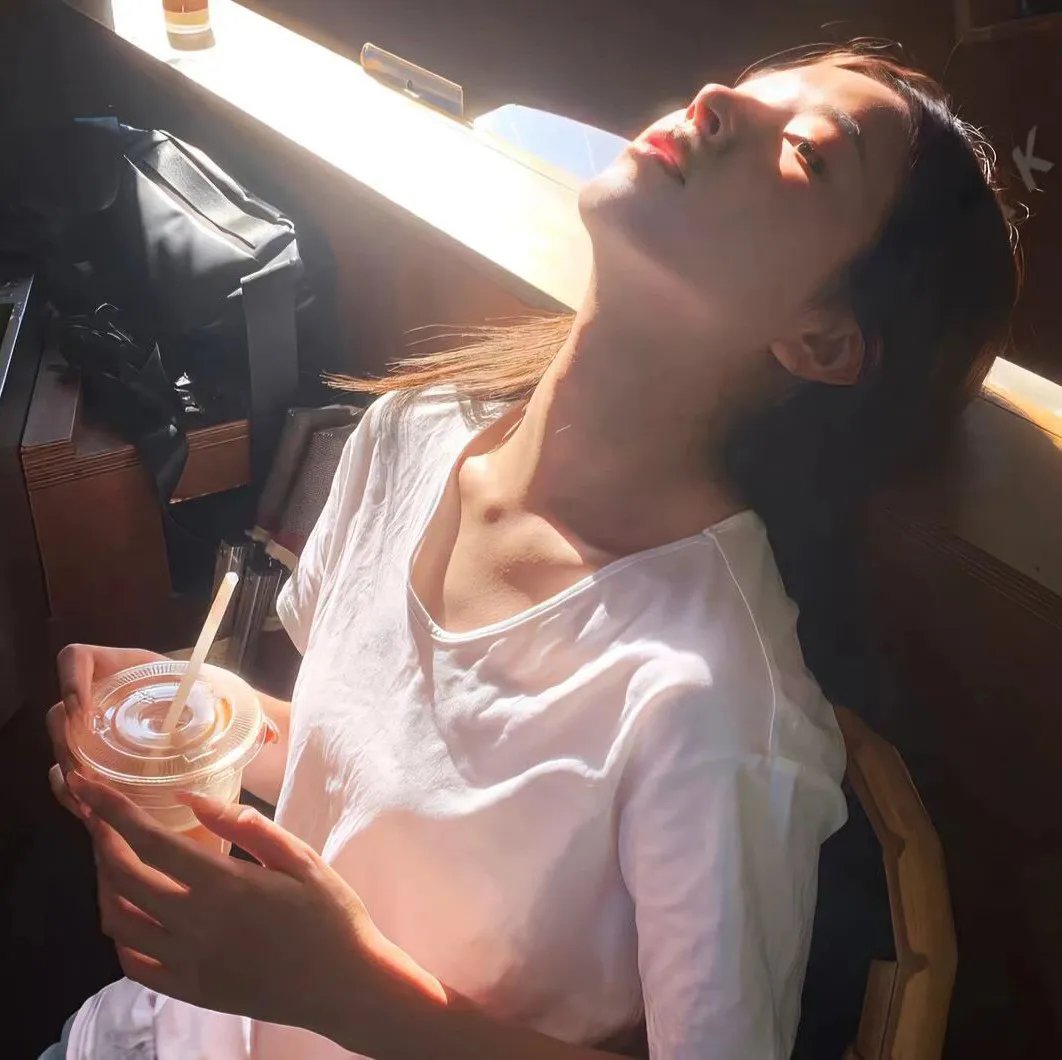 彩虹2015 海报